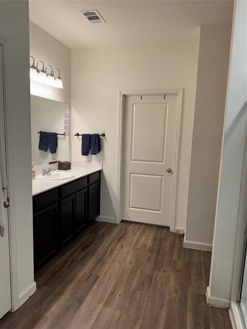2209 Cinnamon Springs Road, Glenn Heights, TX 75154