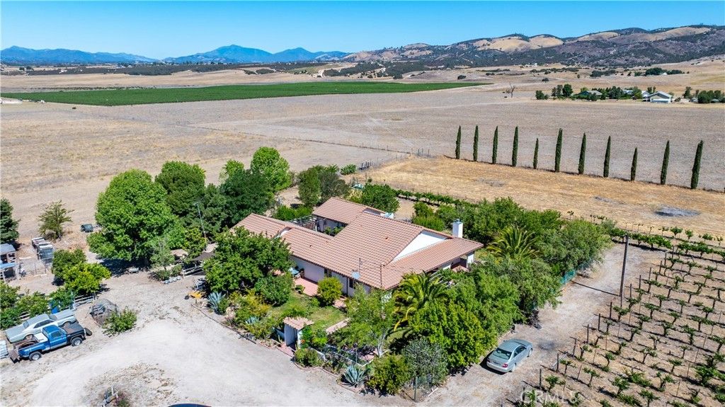 Image 2 of property listing at 65380 San Lucas, Lockwood, CA 93932