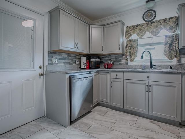 123 W DADE AVENUE, Bushnell, FL 33513