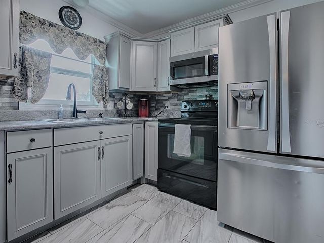 123 W DADE AVENUE, Bushnell, FL 33513