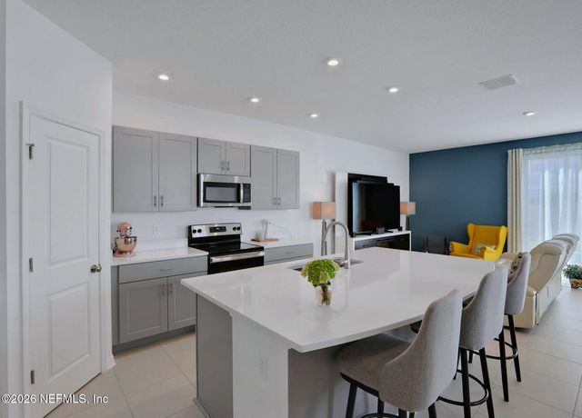 330 ANTHONY Drive, Jacksonville, FL 32218