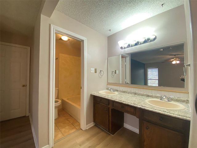 815 Ramada Drive, Houston, TX 77062
