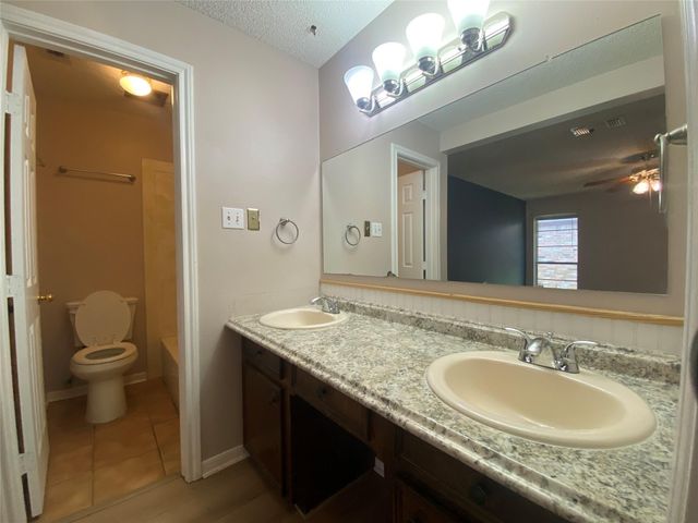 815 Ramada Drive, Houston, TX 77062