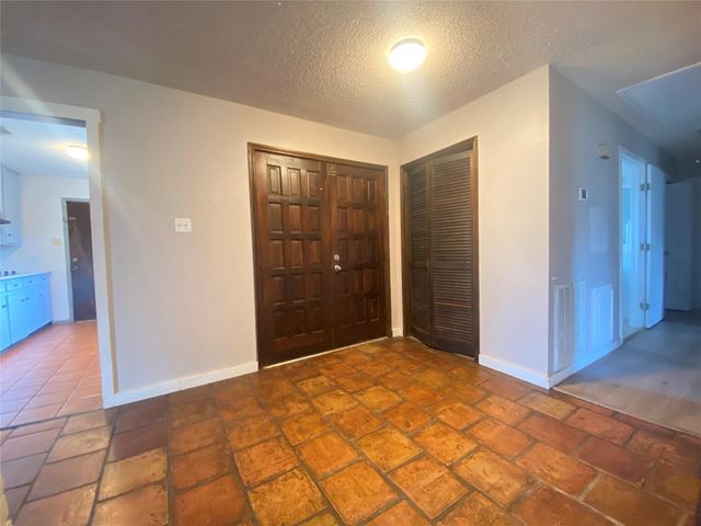 815 Ramada Drive, Houston, TX 77062