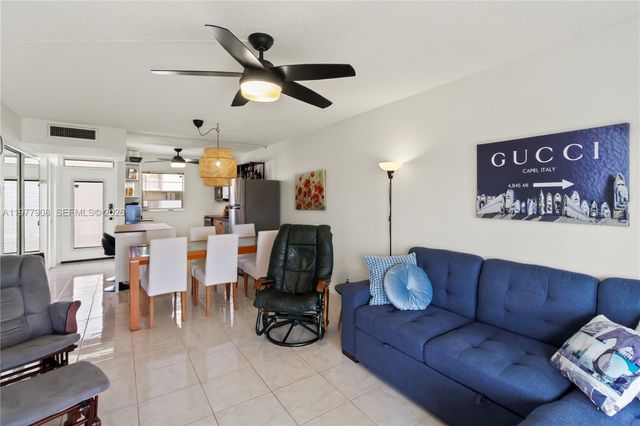 2901 NW 46th Ave 307, Lauderdale Lakes, FL 33313