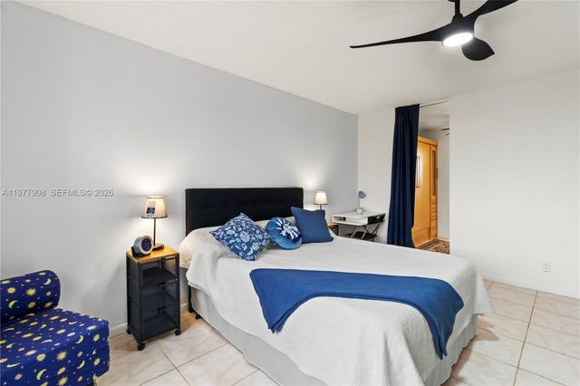 2901 NW 46th Ave 307, Lauderdale Lakes, FL 33313