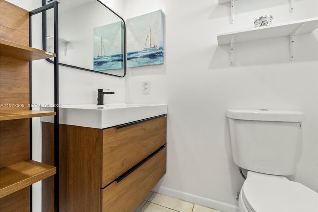 2901 NW 46th Ave 307, Lauderdale Lakes, FL 33313