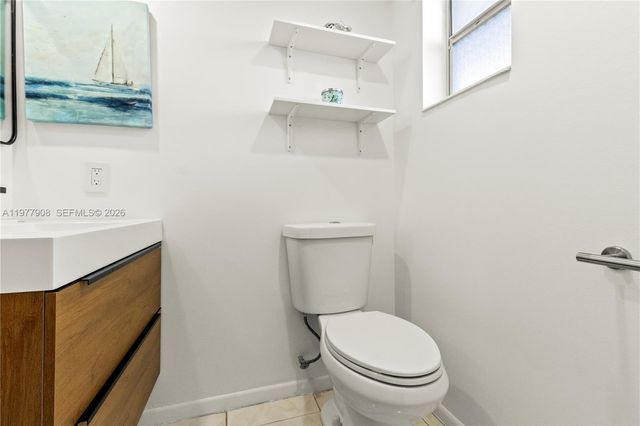 2901 NW 46th Ave 307, Lauderdale Lakes, FL 33313