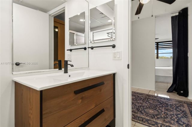 2901 NW 46th Ave 307, Lauderdale Lakes, FL 33313