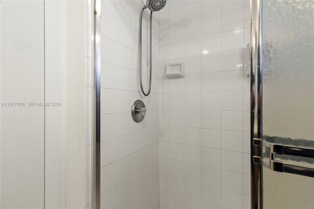 2901 NW 46th Ave 307, Lauderdale Lakes, FL 33313