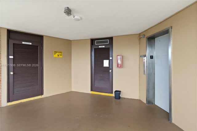 2901 NW 46th Ave 307, Lauderdale Lakes, FL 33313