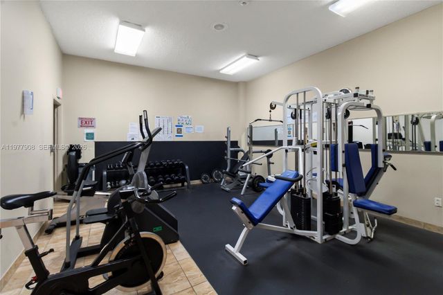 2901 NW 46th Ave 307, Lauderdale Lakes, FL 33313