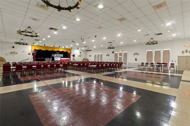 2901 NW 46th Ave 307, Lauderdale Lakes, FL 33313