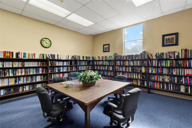 2901 NW 46th Ave 307, Lauderdale Lakes, FL 33313