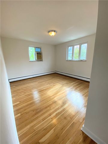 307 ROUP AVENUE, Friendship Park, PA 15232