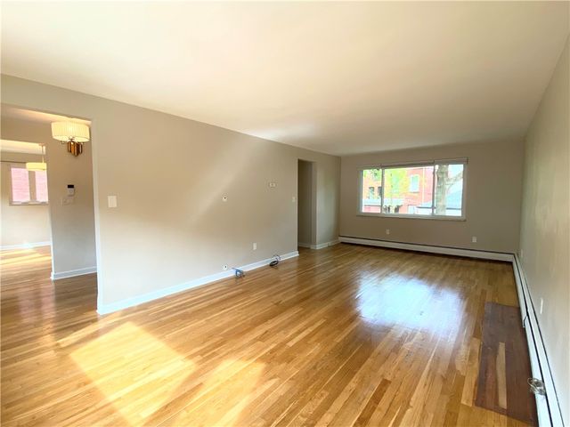 307 ROUP AVENUE, Friendship Park, PA 15232