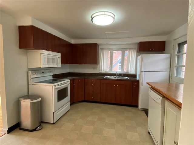 307 ROUP AVENUE, Friendship Park, PA 15232