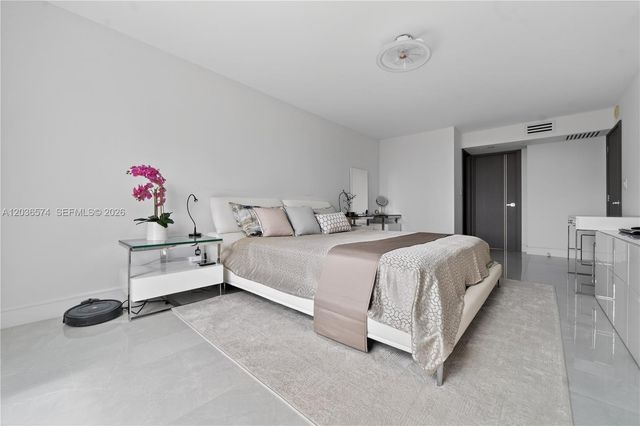 231 174th St 818, Sunny Isles Beach, FL 33160