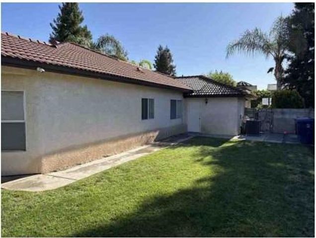 984 Summerset Lane, Madera, CA 93637