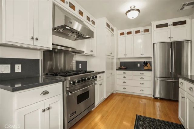9419 Creemore Drive, Tujunga, CA 91042
