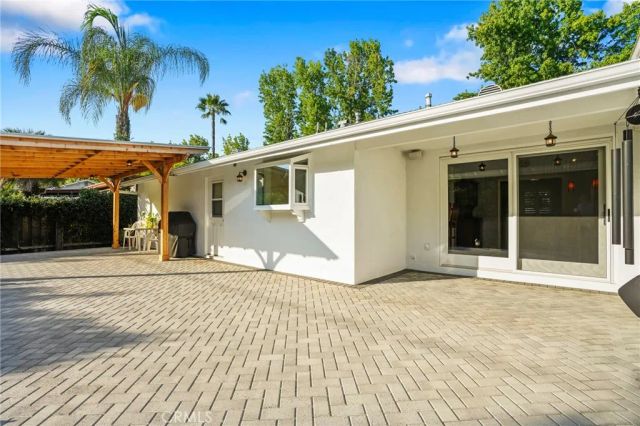 9419 Creemore Drive, Tujunga, CA 91042