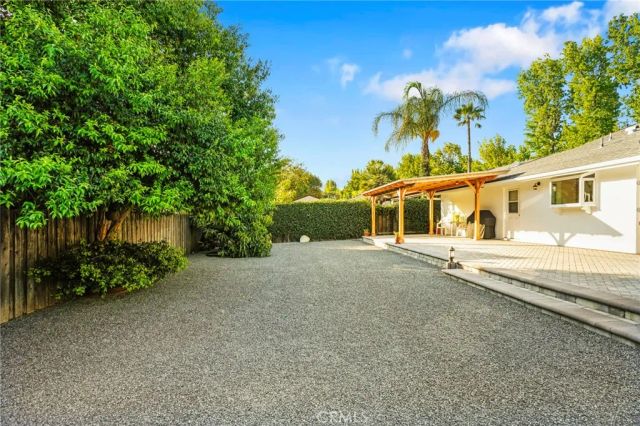 9419 Creemore Drive, Tujunga, CA 91042