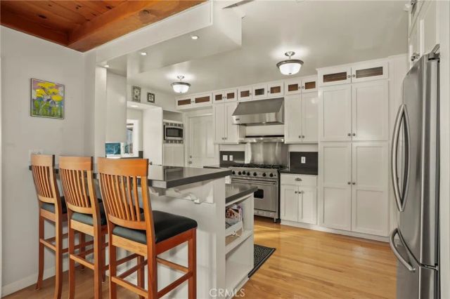 9419 Creemore Drive, Tujunga, CA 91042