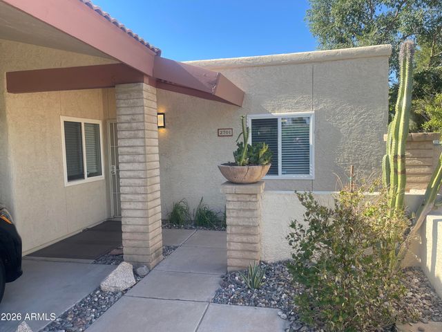 2701 E CACTUS Road, Phoenix, AZ 85032