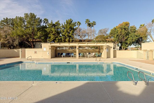 2701 E CACTUS Road, Phoenix, AZ 85032