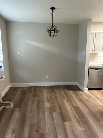 2211 S Vernon Avenue 109, Dallas, TX 75224