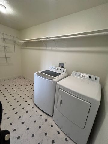 2211 S Vernon Avenue 109, Dallas, TX 75224