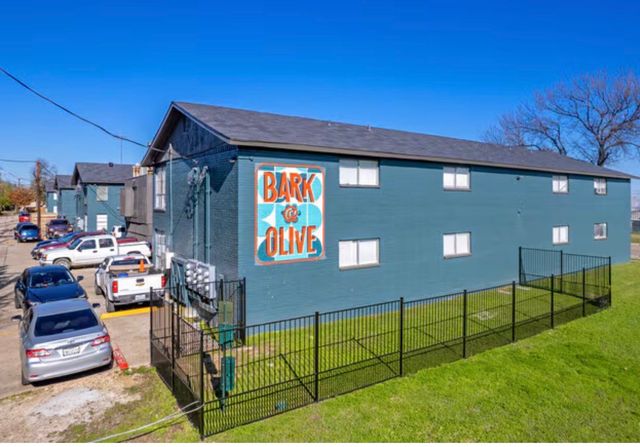 2211 S Vernon Avenue 109, Dallas, TX 75224