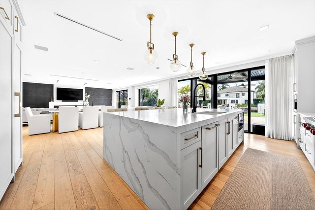 1520 SE 10th Street, Fort Lauderdale, FL 33316