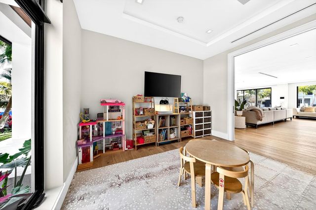 1520 SE 10th Street, Fort Lauderdale, FL 33316