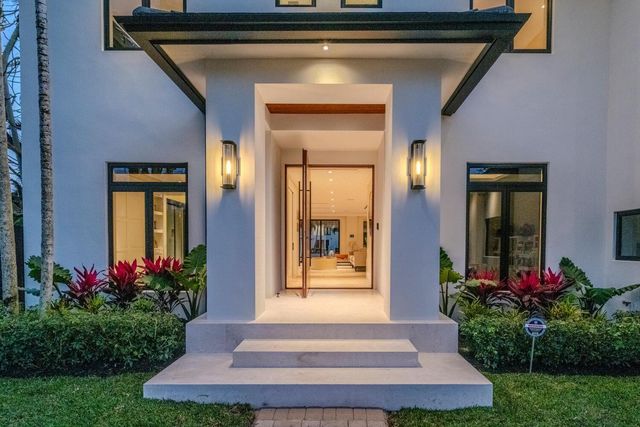 1520 SE 10th Street, Fort Lauderdale, FL 33316