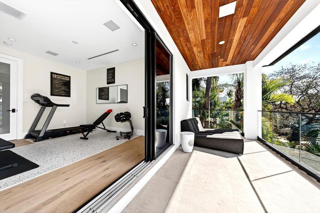 1520 SE 10th Street, Fort Lauderdale, FL 33316