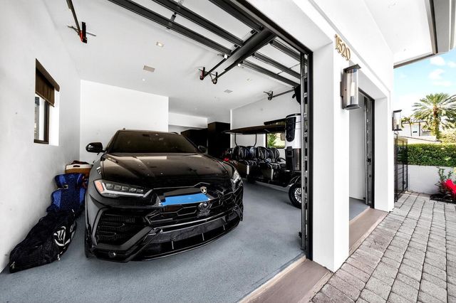 1520 SE 10th Street, Fort Lauderdale, FL 33316