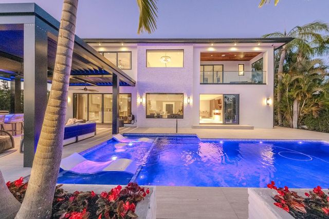 1520 SE 10th Street, Fort Lauderdale, FL 33316