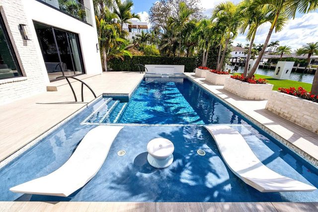 1520 SE 10th Street, Fort Lauderdale, FL 33316