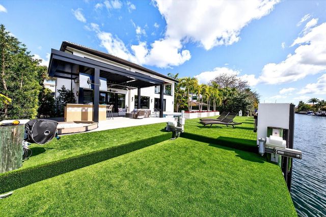 1520 SE 10th Street, Fort Lauderdale, FL 33316