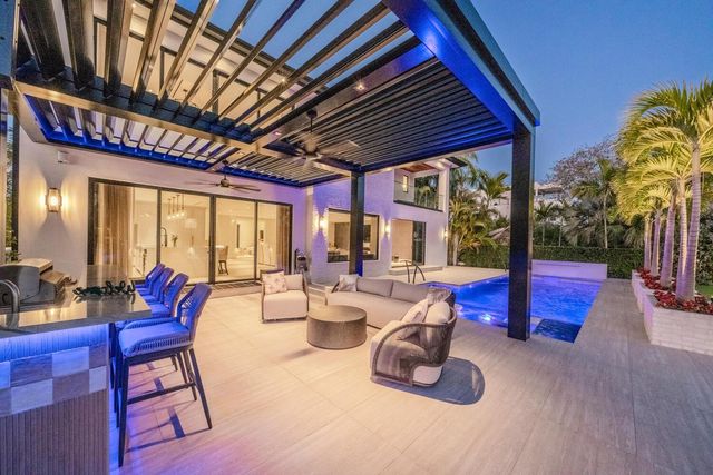 1520 SE 10th Street, Fort Lauderdale, FL 33316