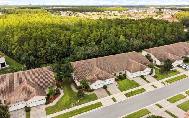 2860 EASTHAM LN, Kissimmee, FL 34741