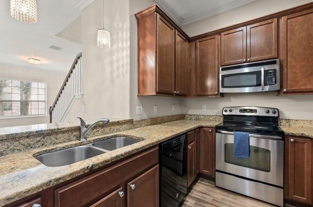 2860 EASTHAM LN, Kissimmee, FL 34741