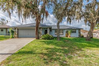 5860 W Woodhill Court, Crystal River, FL 34429