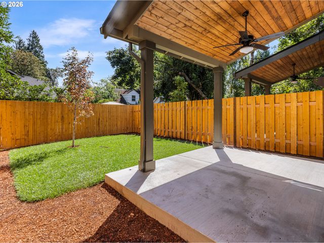7252 Sw 1st Ave, Portland, OR 97219