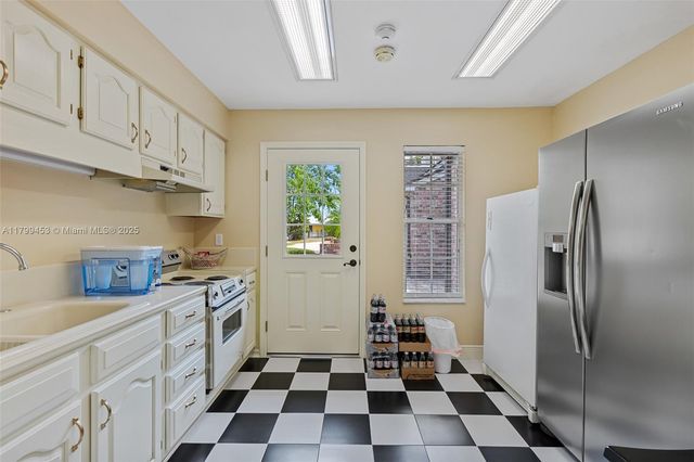 2551 Cross Country, Port Orange, FL 32128