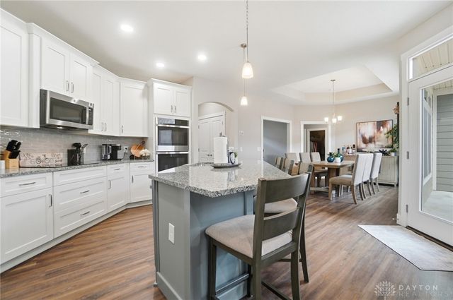 1444 Triple Crown Way, Beavercreek Twp, OH 45385