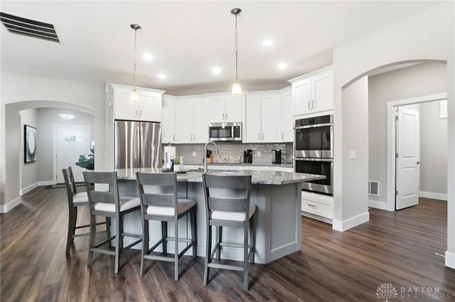 1444 Triple Crown Way, Beavercreek Twp, OH 45385