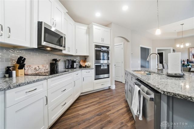 1444 Triple Crown Way, Beavercreek Twp, OH 45385