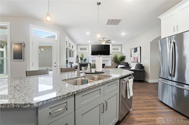 1444 Triple Crown Way, Beavercreek Twp, OH 45385